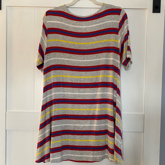 🍁LuLaRoe Perfect T - Picture 5 of 5